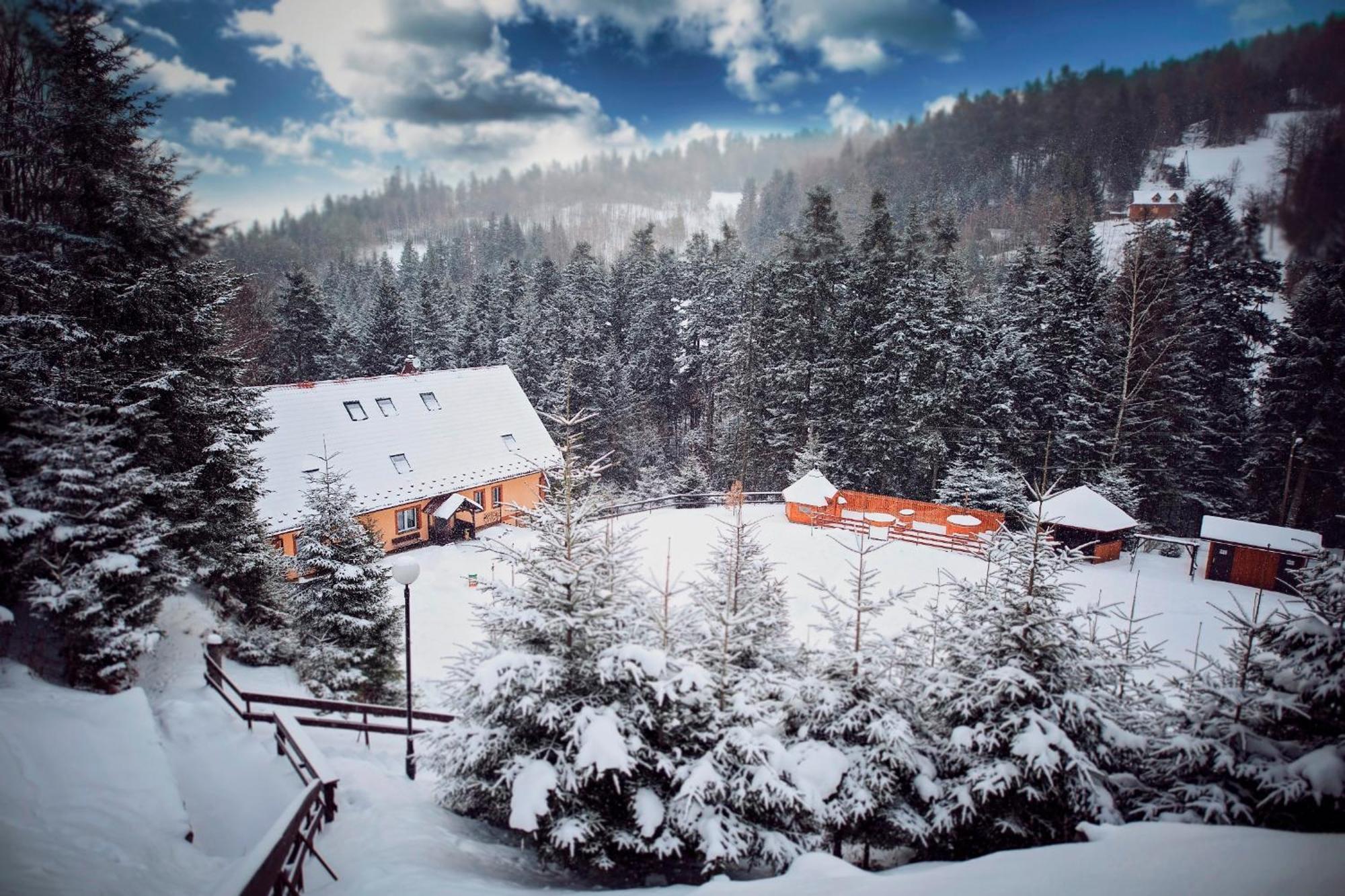 Osrodek Wypoczynkowy Iskra Hotel Piwniczna-Zdroj Exterior foto